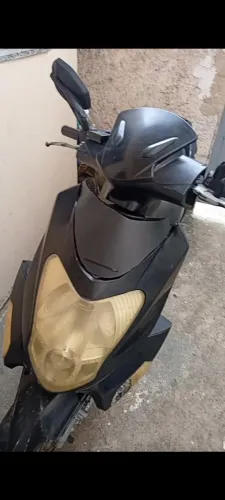 Vendo moto automática 