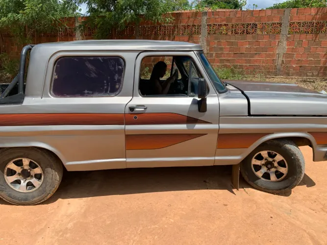 Ford F-1000 Super Diesel / Super Diesel Turbo 1986