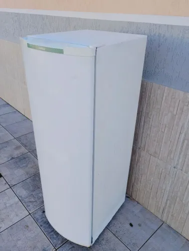 Geladeira Consul 240 litros 