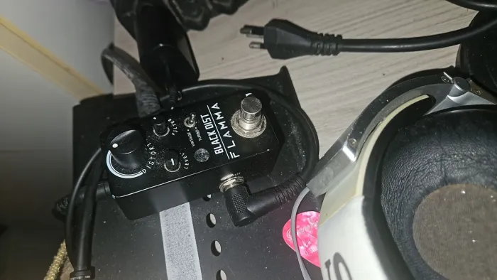 Pedal Flamma Black dist - Acompanha a caixa