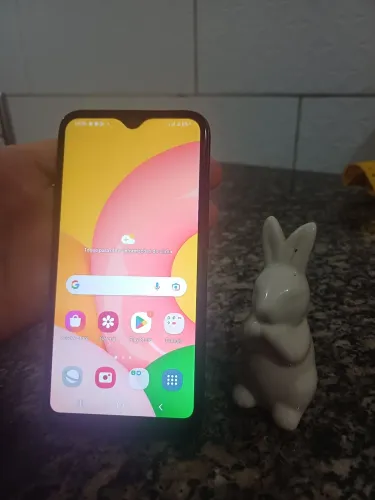 Celular 32GB - Todo Funcionando! Sem trincos e arranhões.