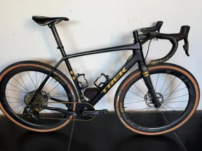 Trek Checkpoint - Tamanho M/L | SRAM XX1 | Zipp 303
