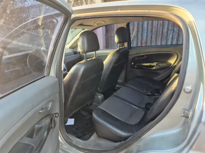 Fiat Punto ELX 1.4 Fire Flex 8V 5P 2008
