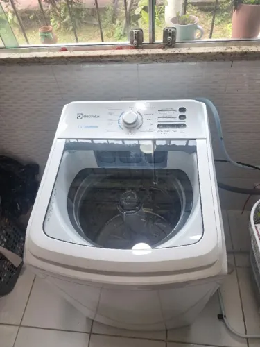 Máquina de Lavar 14kg Electrolux Essential Care Jet&Clean 127V Branco LED14