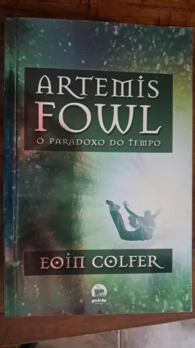 livro Artemis Fowl o paradoxo do tempo