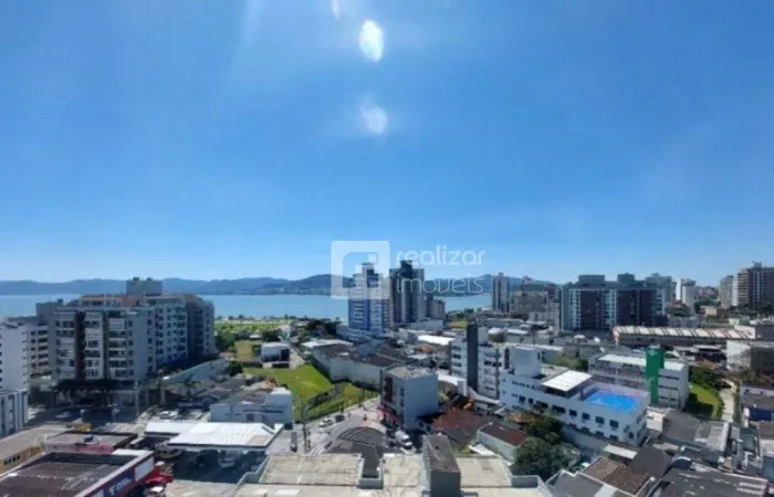 Apartamento com 3 dormitórios à venda, 95 m² por R$ 990.000,00 - Balneário - Florianópolis