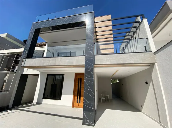 Casa Triplex com 4 quartos, sendo 4 suítes à venda, 580 m² por R$ 3.500.000 - Recreio dos 