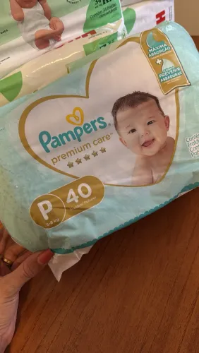 Fralda Pampers premium care P
