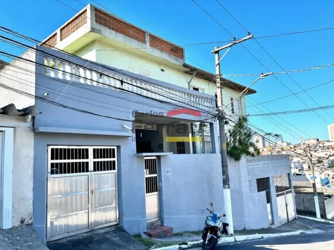 Sobrado de Esquina à Venda na Vila Medeiros ? Espaço, Conforto e Versatilidade