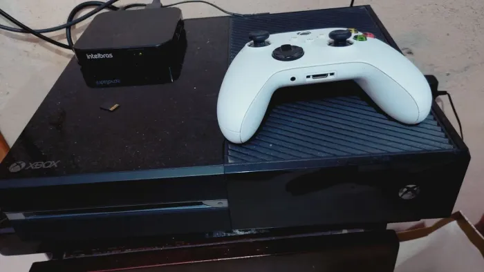 ps4 pro desbloqueado e um Xbox one troco por ps5