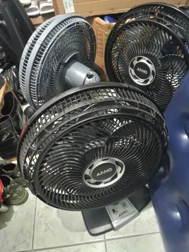 Vendo esse 3 ventiladores ARNO 