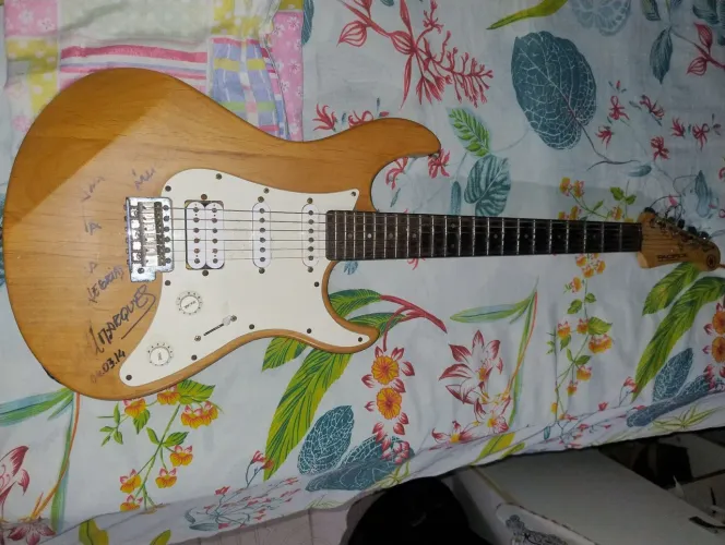 Guitarra yamaha pacífica 112 j 