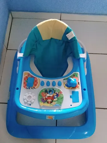 Um andajar para menino