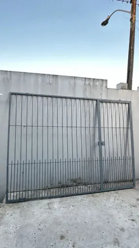 Portão de correr ferro Novinho.!