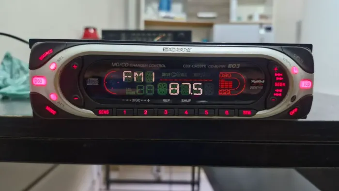 Rádio Toca CD Sony Xplod desce a frente