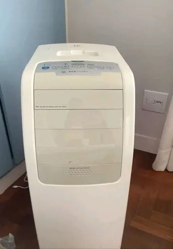 Ar condicionado Eletrolux Portátil PO10F - Retirar Peças