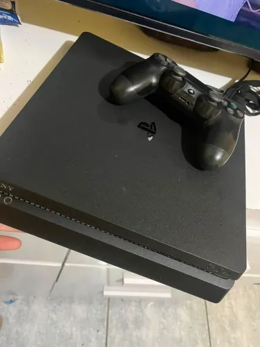 Playstation 4 slim