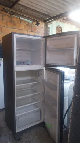 Vendo geladeira Consul pra busca