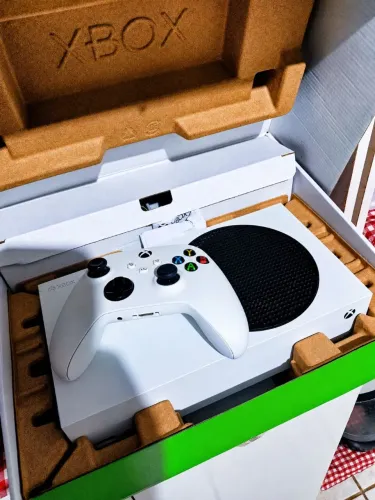 Xbox Series S c/ 1 controle