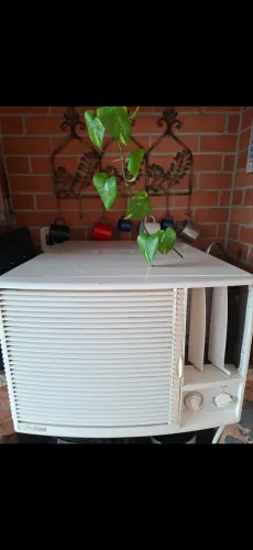 Vendo ar condicionado Elgin 8300btus 110v