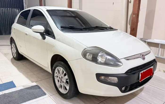 Fiat Punto Attractive 1.4 Fire Flex 8V 5P 2014