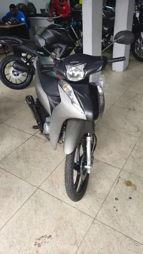 HONDA BIZ 125 CINZA 2024 Shalon veículos Cariacica