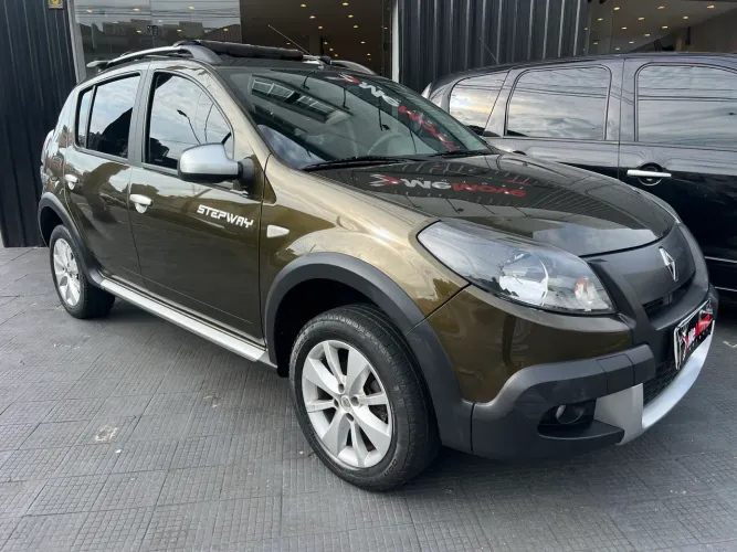 Renault Sandero Stepway Hi-power 1.6 8V 5P 2013