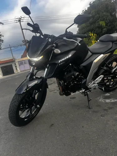 Moto Fazer 250 BlueFlex Ano 2023 Preta  Valor R$19.300 . Aceito oferta 