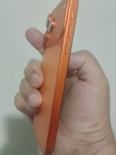 iPhone XR de 128GB Dentro de uma carcaça do 17 PRO