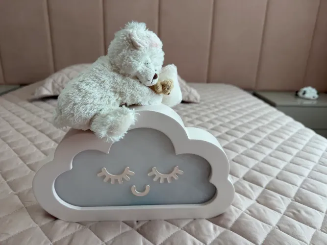 Luminária infantil nuvem com ursinho 