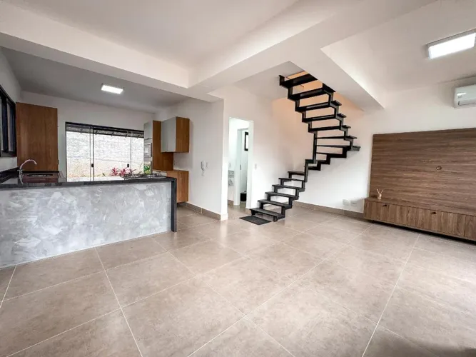Sobrado à venda em Valinhos, Jardim Santa Helena, com 3 quartos, com 121.67 m², Village Sp