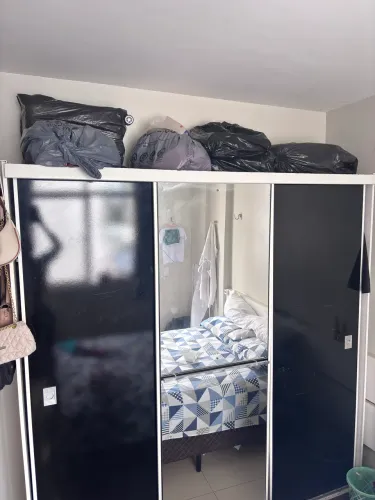 Guarda roupas 2 metros 3 portas 