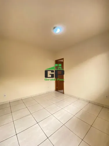 Kitnet com 1 dormitório para alugar, 40 m² por R$ 700/mês - Vila Valqueire