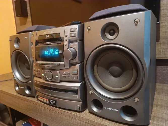 Micro System Pioneer XR-P770F 25CDs