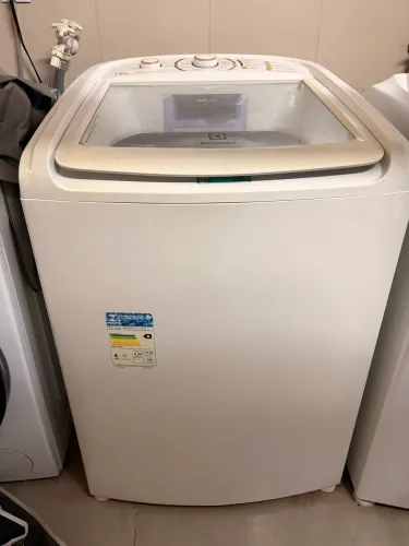 Máquina de Lavar Electrolux 15kg Essential Care (LES15) - bom estado!