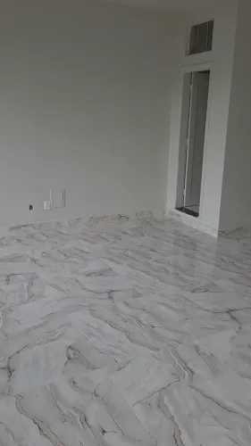 Aluguel de linda sala ampla com banheiro na Praça 7