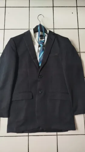 TERNO TAMANHO 46 É O TAMANHO MÉDIO MASCULINO, CAMISA E GRAVATA. IDEAL PARA CULTOS, FESTAS