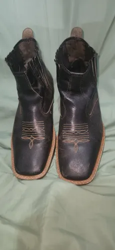 Bota Country Preta 39/40 com Detalhes Usada excelente