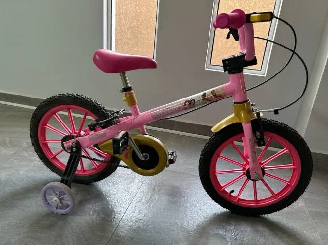 Bicicleta Disney aro 16 semi nova