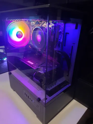 PC GAMER RYZEN 5 5600GT+RTX 3060 12GB+16GB DDR4