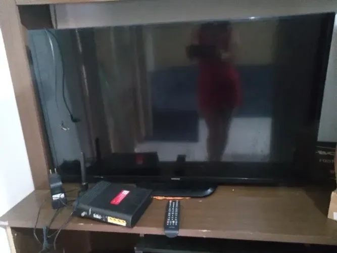 Televisão de 52 polegadas . Funcionando perfeitamente