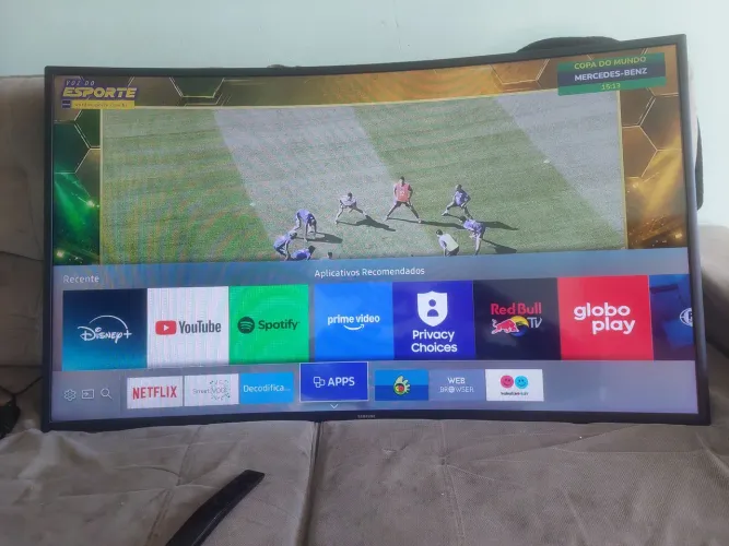 TV 50 SAMSUNG SMART TIZEN TELA CURVA IMPECÁVEL FUNCIONANDO CERTINHO SEM DETALHES
