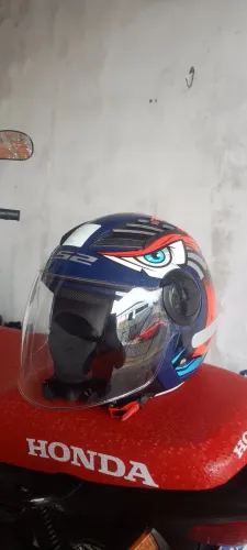 Capacete LS2 1 mês de uso usado pocas vezes paguei 650 tô pedindo 500
