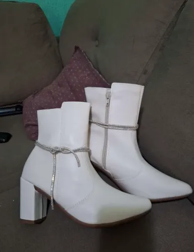Bota tamanho 27 R$70,00