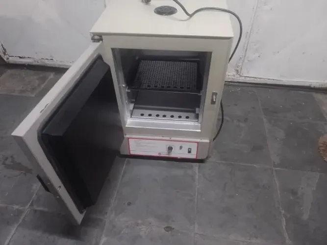 Estufa para laboratório Quimis 