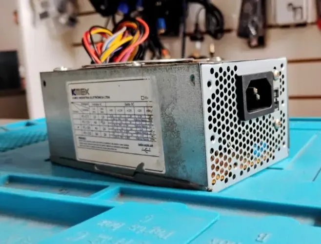 Fonte Micro ATX K-Mex 200W SFX Para Gabinete Slim - Usada