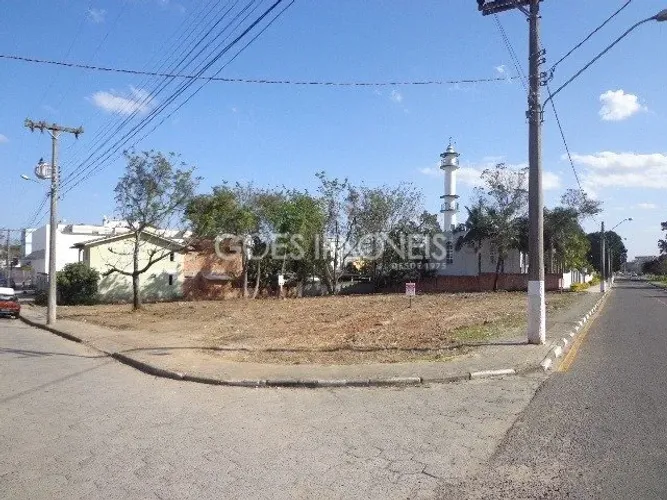 Terreno para aluguel em Criciúma - Bairro Pinheirinho.