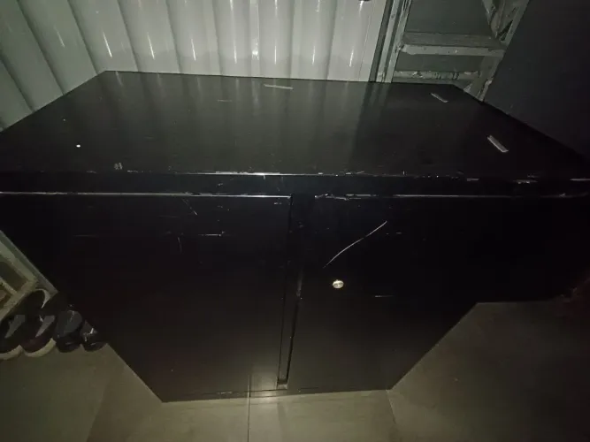 Armário de Aço Preto