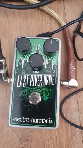 Pedal Guitarra EHX East River Drive Overdrive Distortion TS808 Tube Screamer