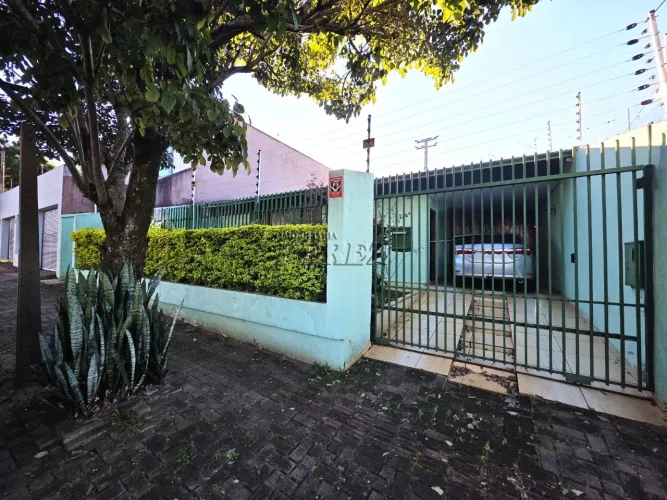 Casa à venda no Jardim Alvorada - Região oeste de Londrina